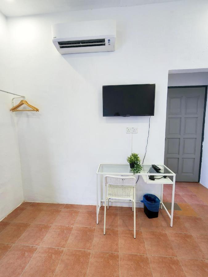 Gurney Coast Guest House By Sky Hive George Town Exterior foto