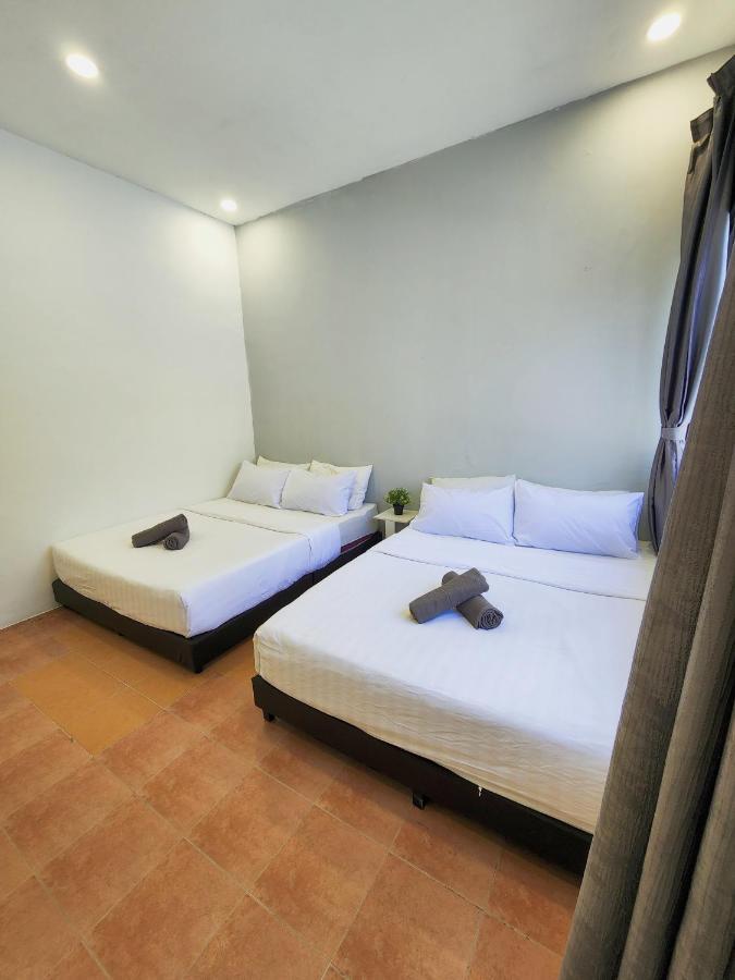 Gurney Coast Guest House By Sky Hive George Town Exterior foto