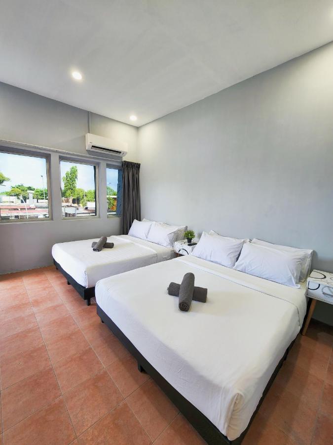 Gurney Coast Guest House By Sky Hive George Town Exterior foto